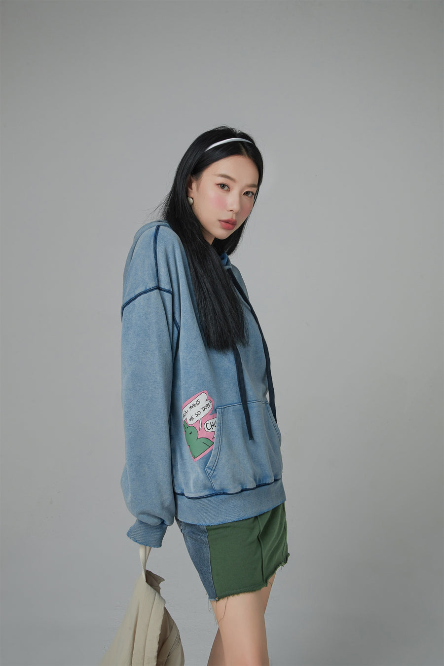 CHUU Cute Cartoon Overfit Hoodie