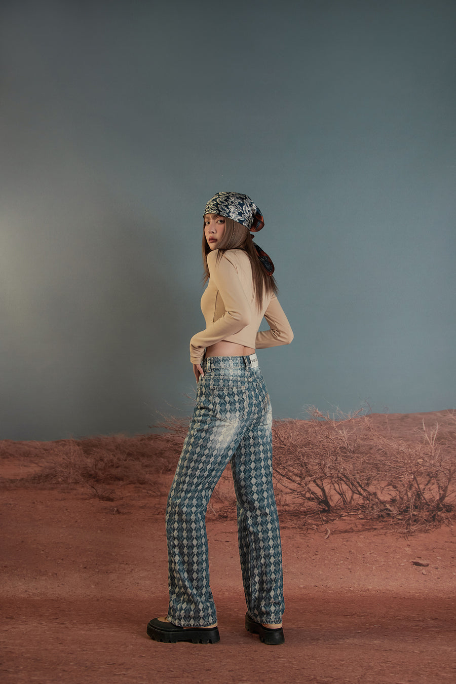 CHUU Gradient Argyle Jeans