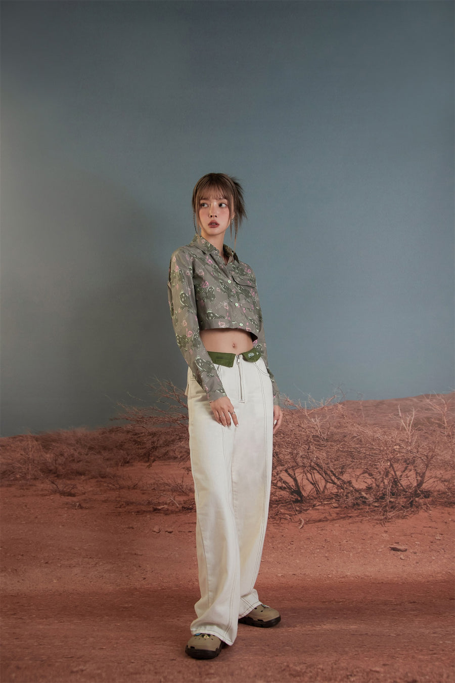 CHUU Running Cactus Vintage Crop Shirt