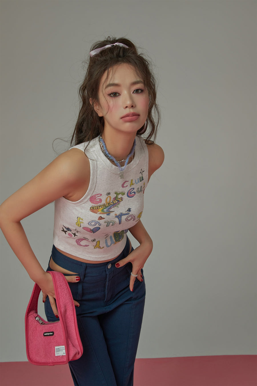 CHUU Circus Printed Sleeveless Crop Top