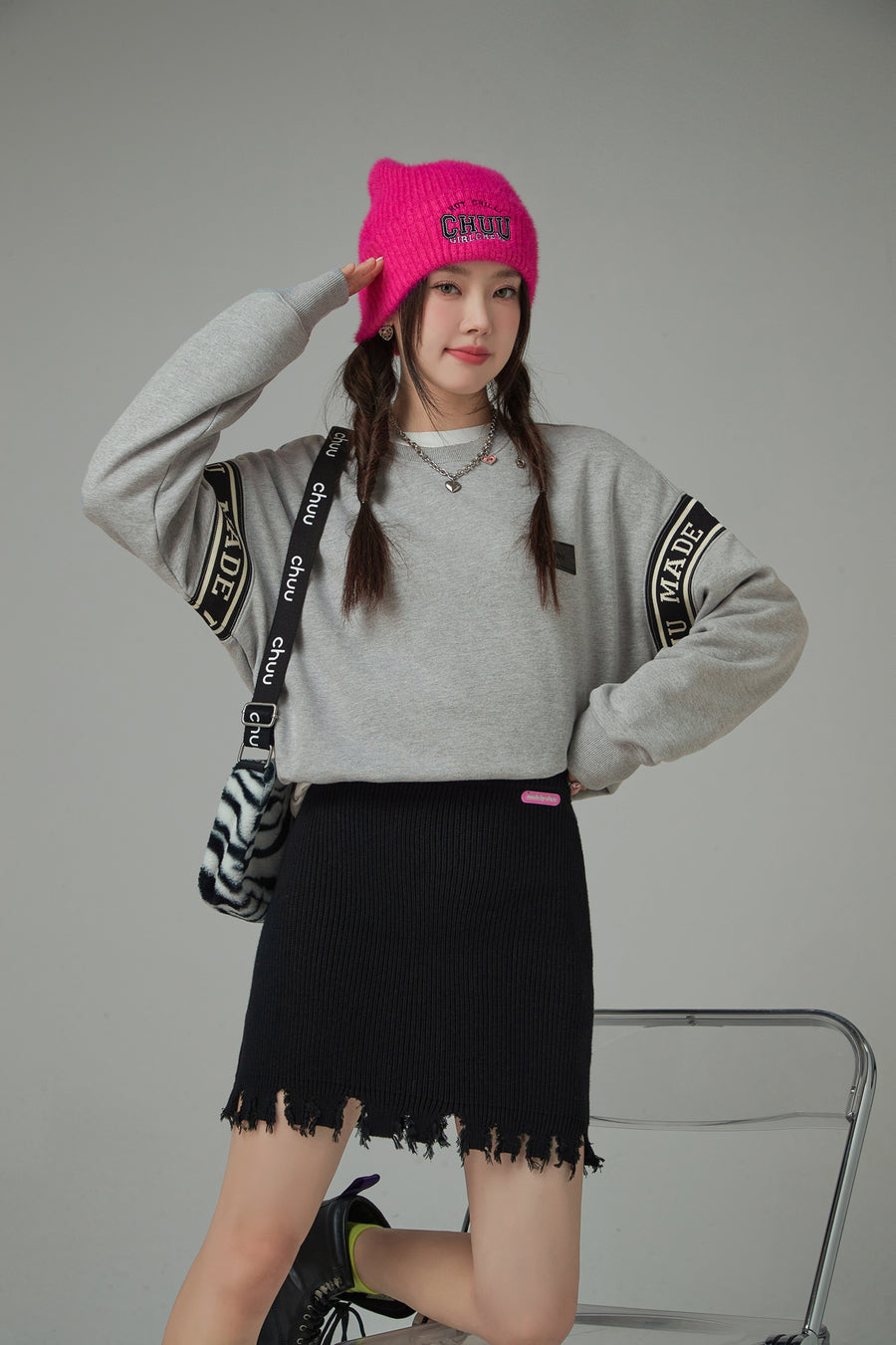 CHUU Solid Color Round Neck Sweatshirt