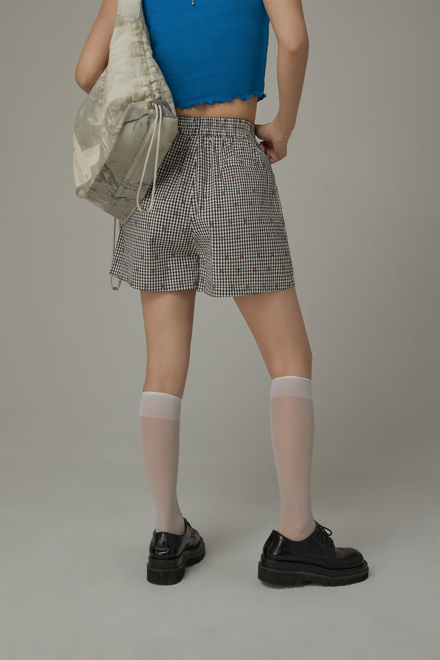 CHUU Cherry Check Shorts