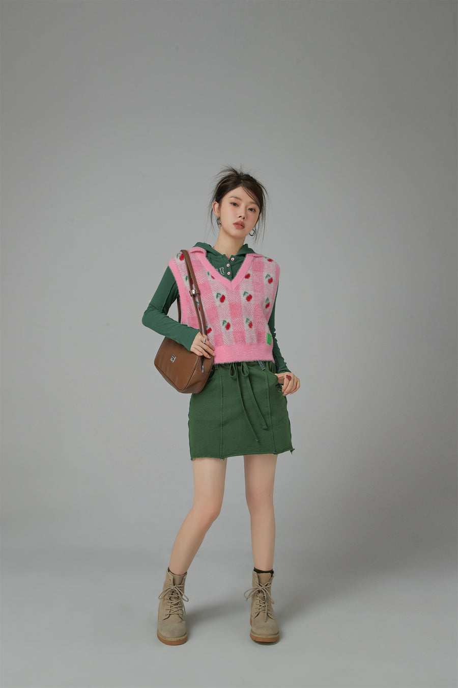 CHUU A Funny Flavor Cherry Sleeveless Vest