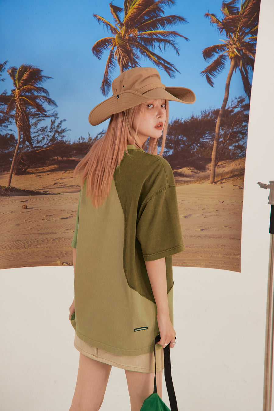 CHUU Oversized Camo T-Shirt