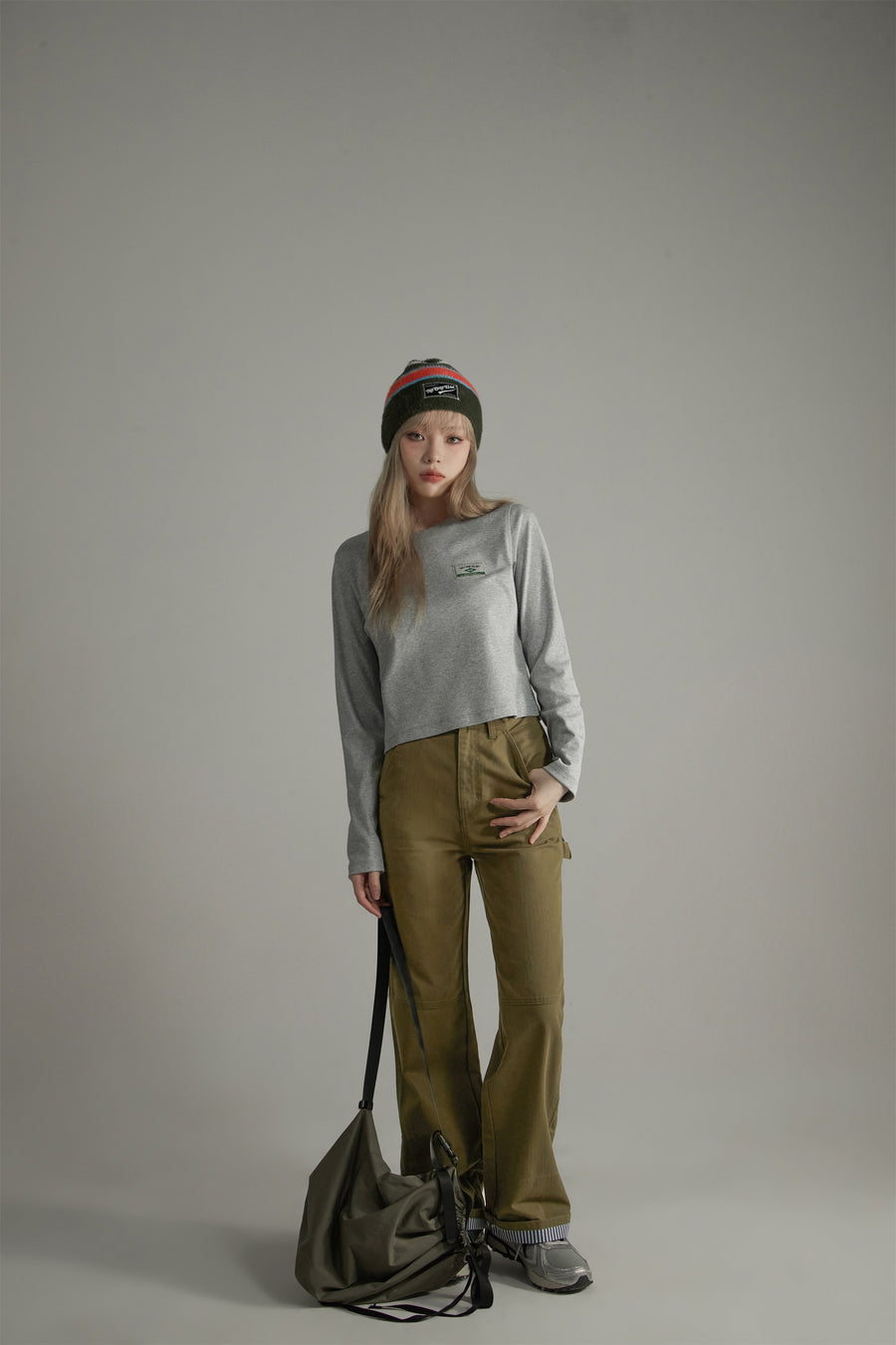 CHUU Simple High-Waisted Straight Khaki Pants