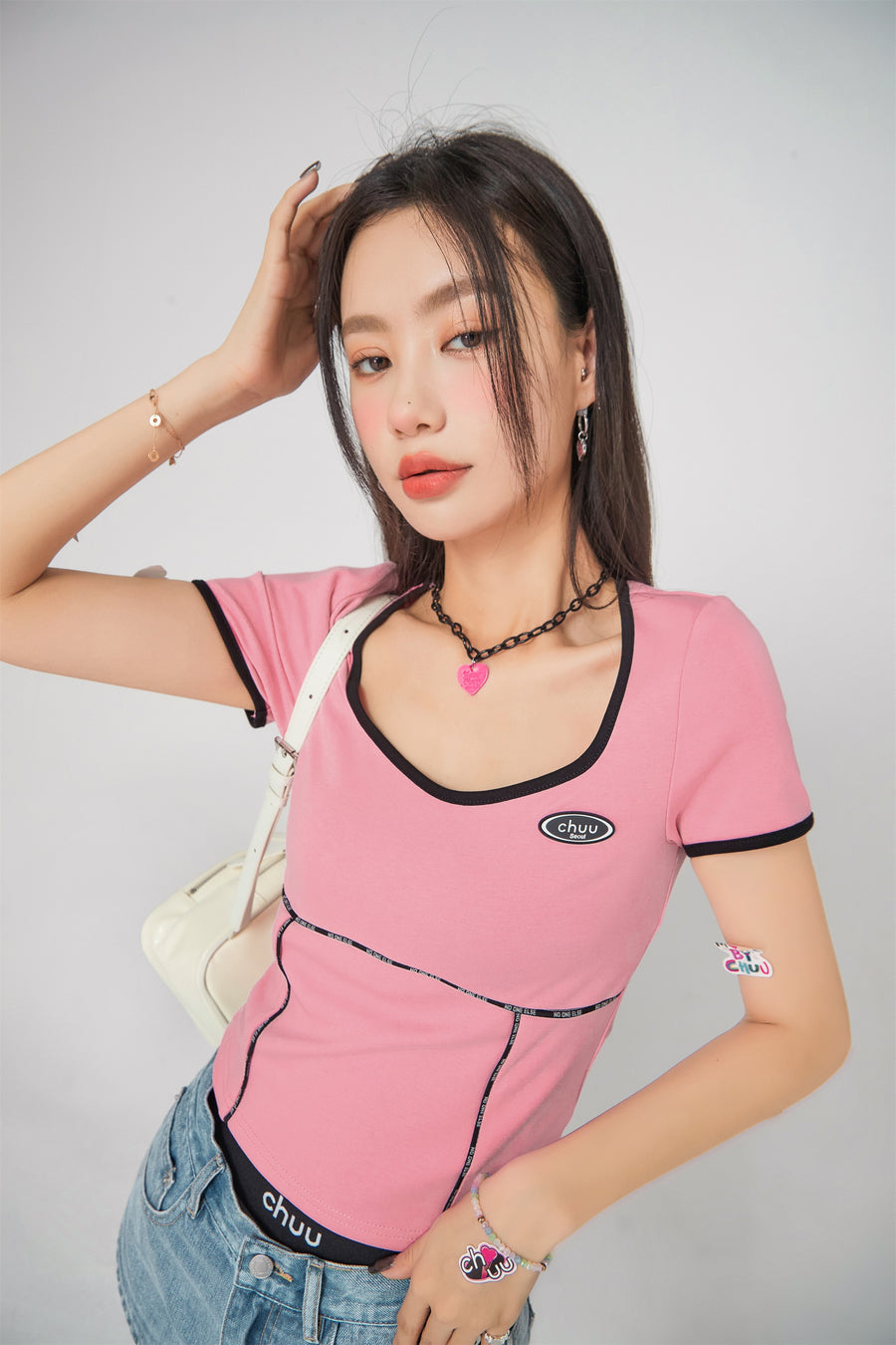 CHUU Square Simple Line T-Shirt