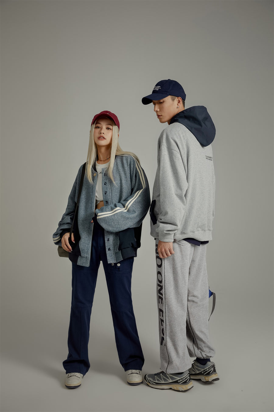 CHUU Noe Button Sweatshirt