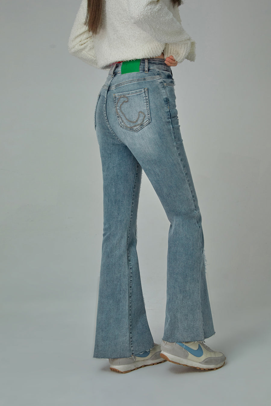 CHUU Sunshine High Waist Bootcut Washed Denim Pants