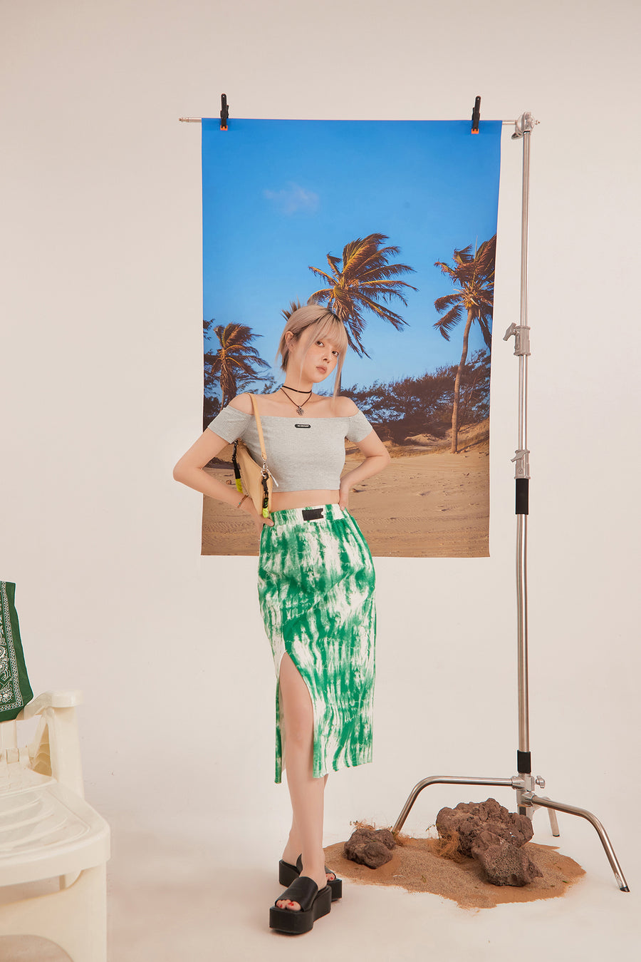 CHUU Tie-Dye Banding Slit Skirt