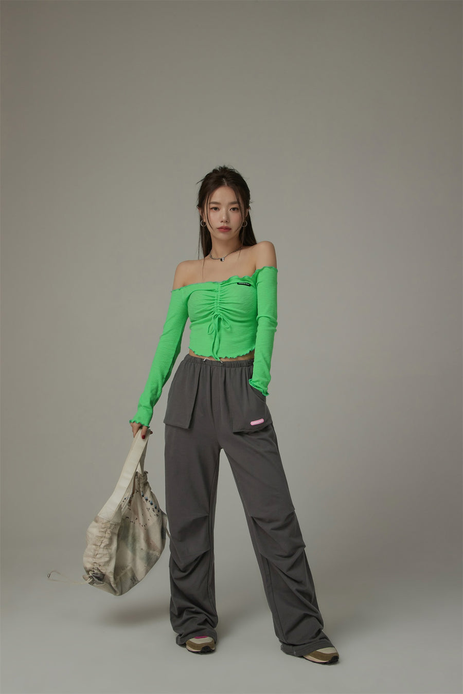 CHUU Banding Wide Training Pants