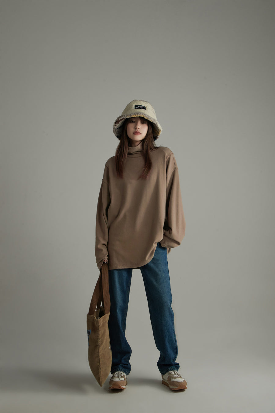 CHUU Soft Basic Turtle Neck T-Shirt