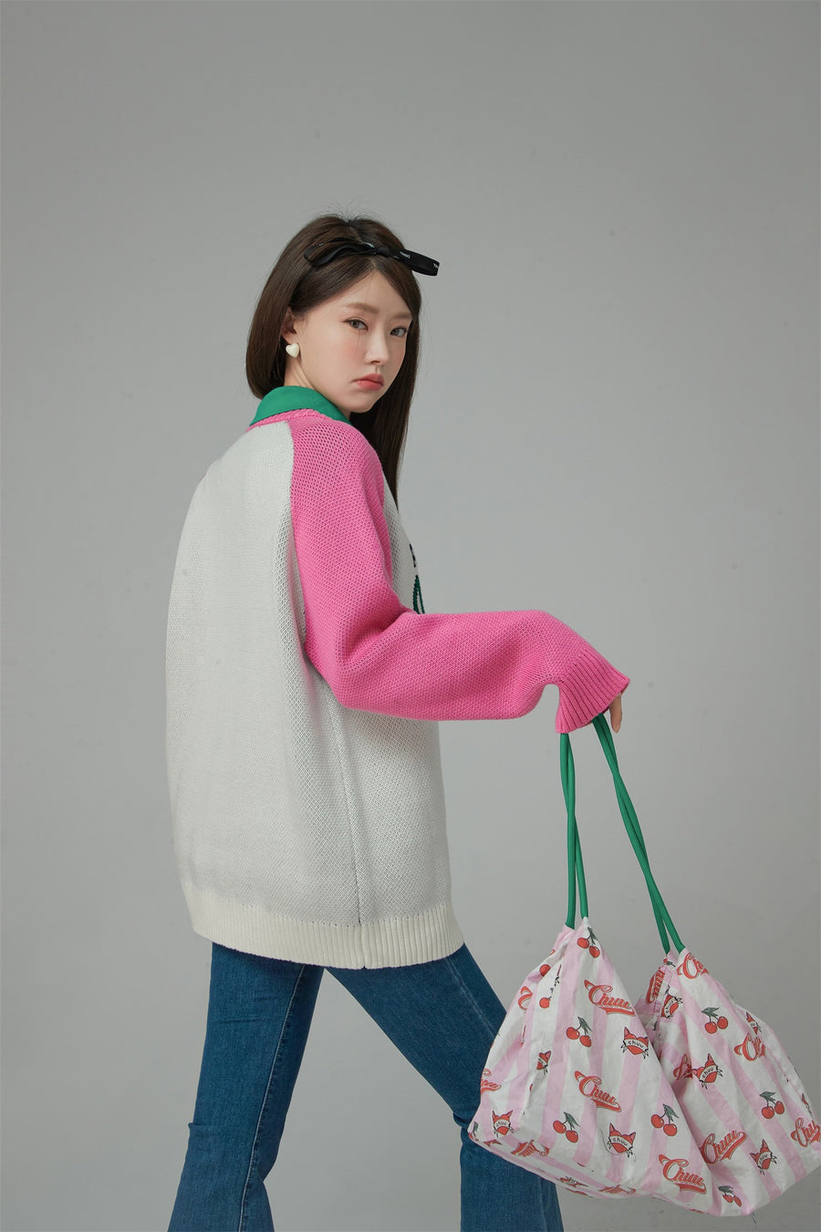 CHUU Fall In Love With You Knit Sweater