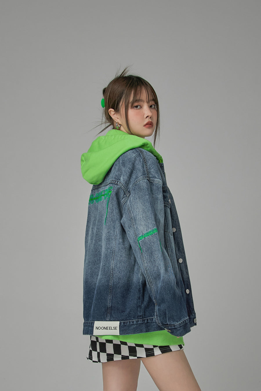 CHUU On The Tip Of My Tongue Denim Jacket