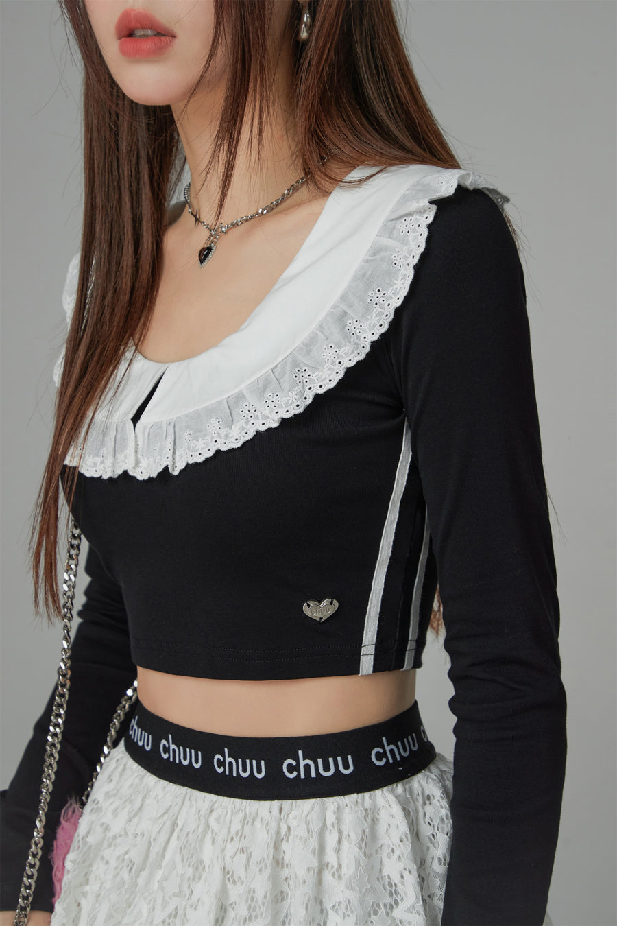 CHUU Eyelet Lace Collar Long-Sleeved Crop Top