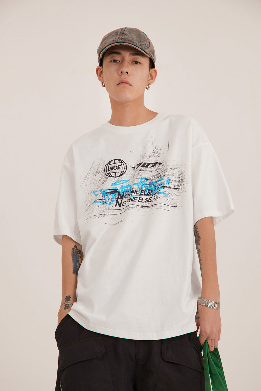 CHUU Graffiti Loosefit T-Shirt