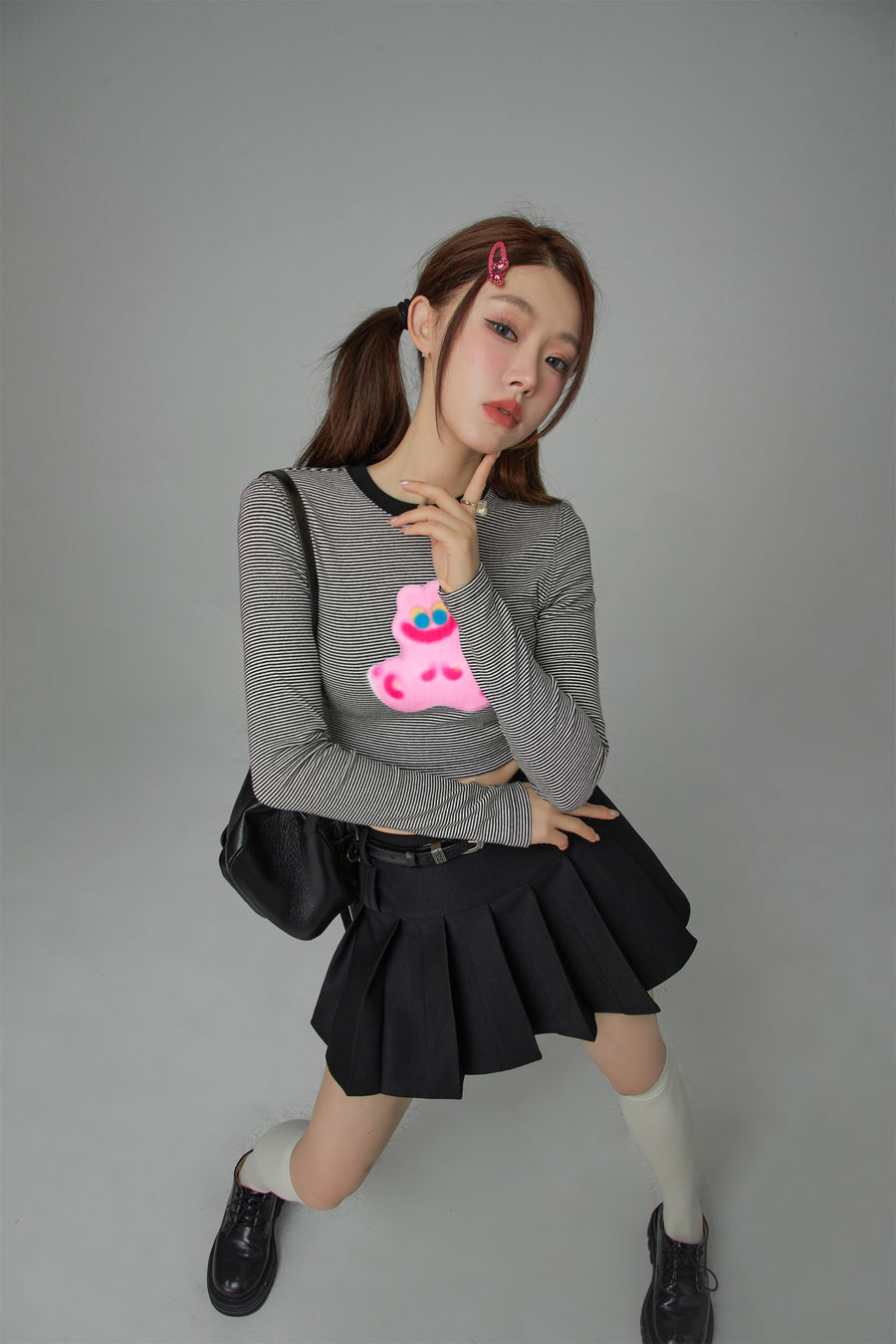 CHUU Funny Rabbit Stripes Long-Sleeved Crop Top