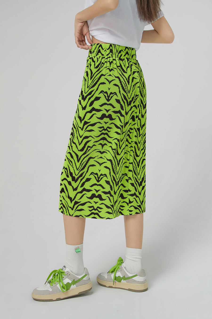 CHUU Tiger Colored Print Midi Skirt