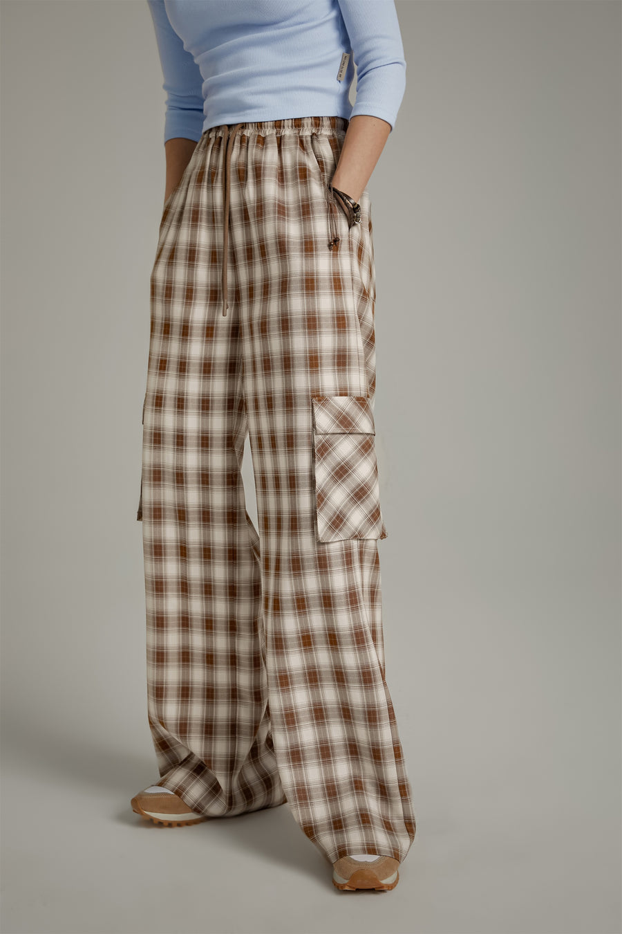 CHUU Check Pocket Wide Pants