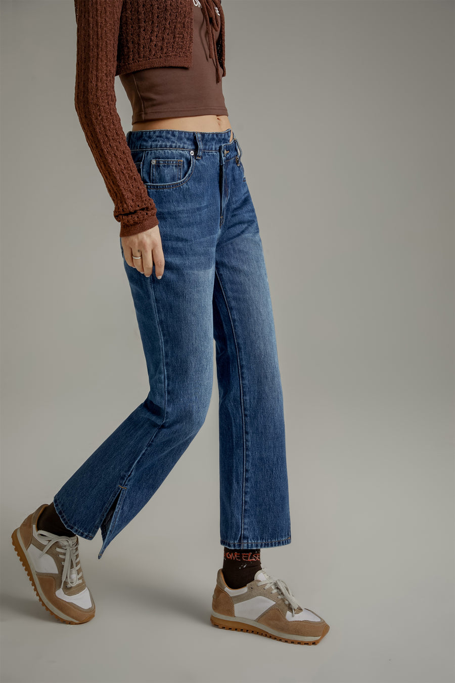 CHUU Unbalanced Denim Jeans