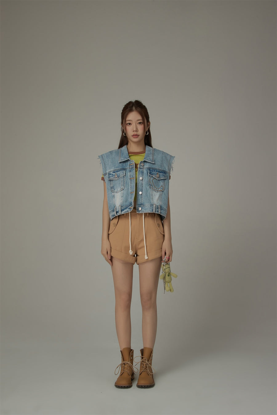 CHUU String Roll-Up Shorts