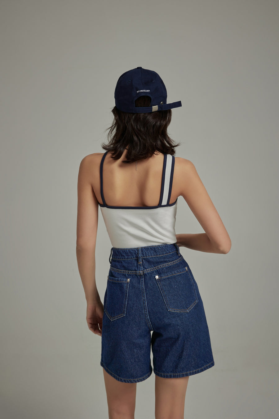 CHUU 2 Way Off The Shoulder Sleeveless Crop Top