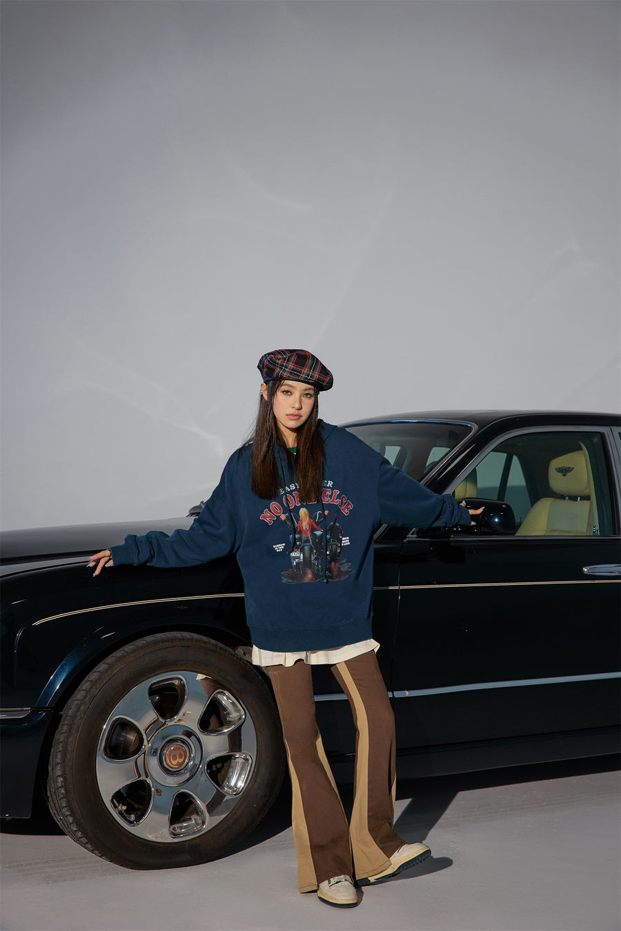 CHUU Noe Loose Easy Rider Print Hoodie