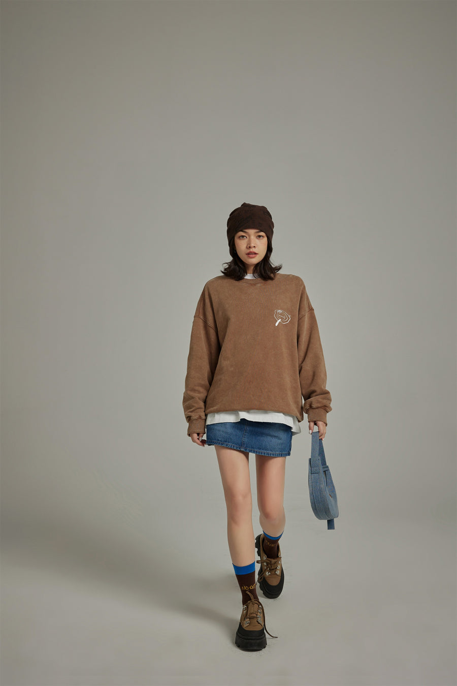 CHUU Look For The Mushrooms Sweatshirt