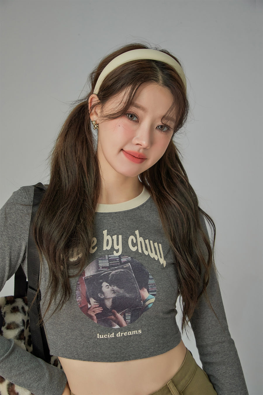 CHUU Lucid Dreams Cropped T-Shirt