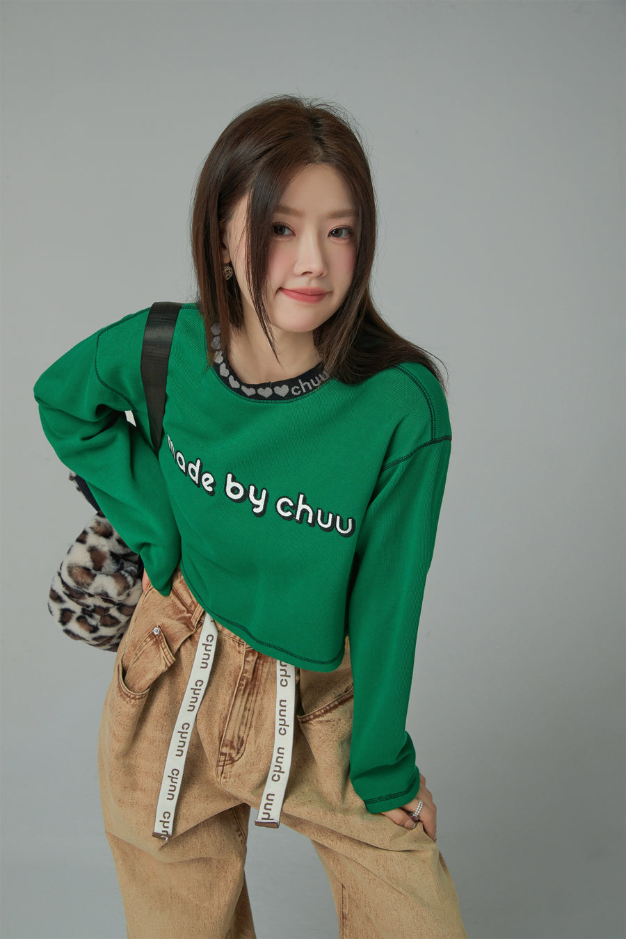 CHUU Fall Into My Arms Long Sleeve T-Shirt