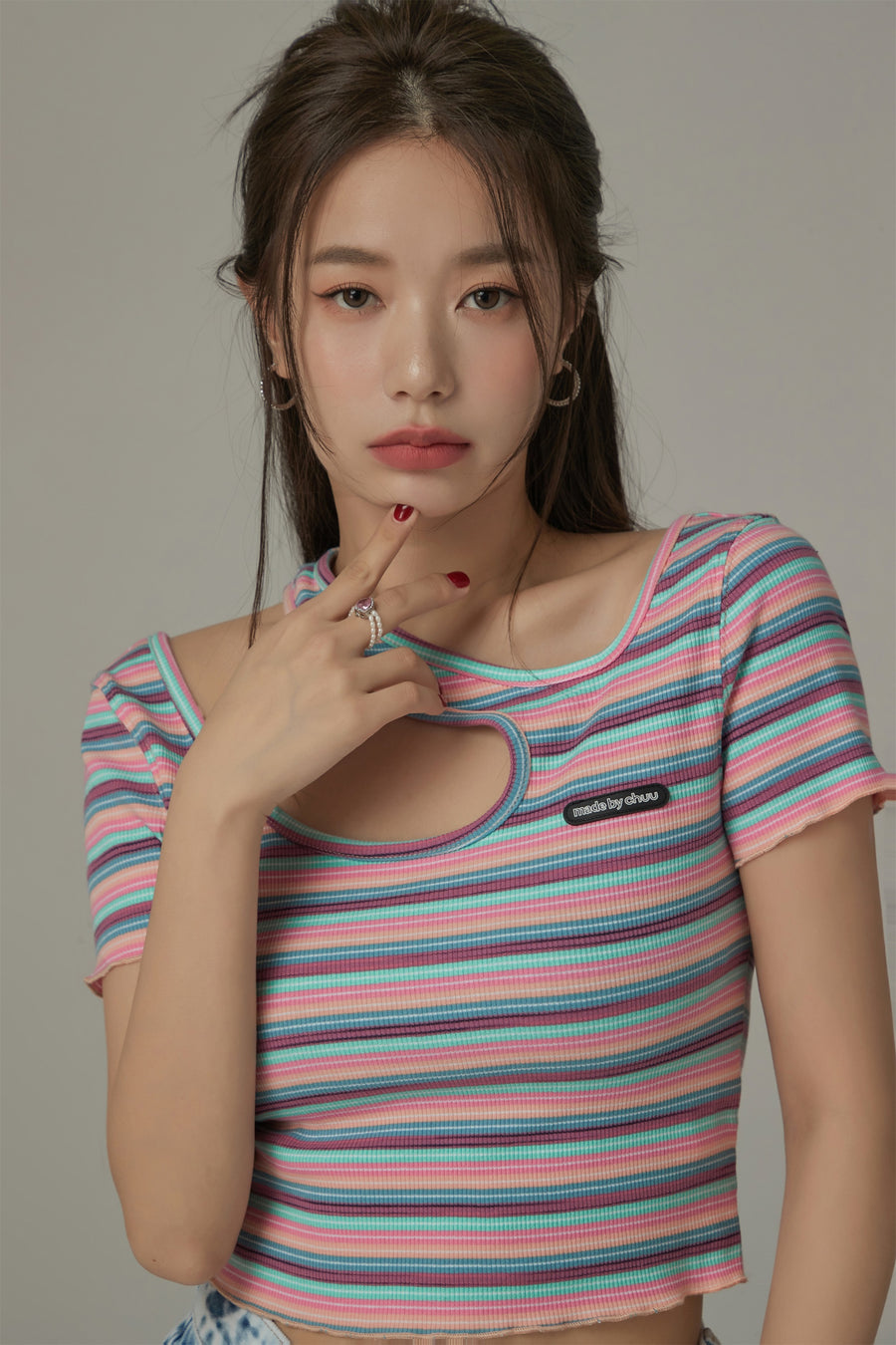 CHUU Color Stripe Cut Out T-Shirt