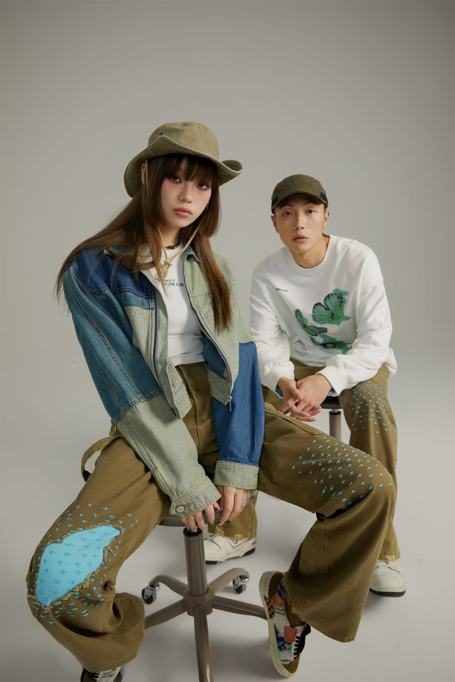 CHUU Blue Stitches Khaki Straight Pants