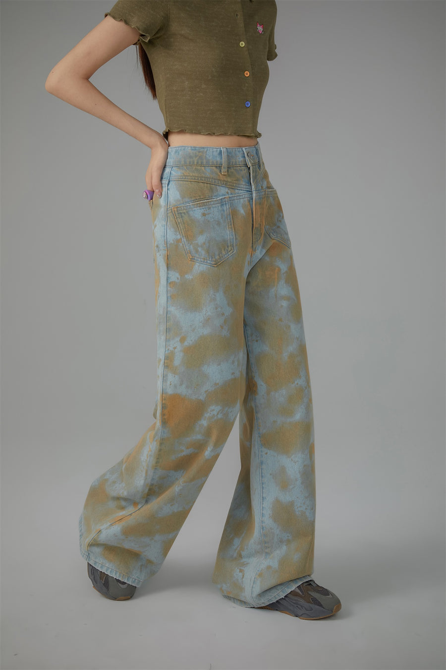 CHUU Printed Wide Denim Jeans