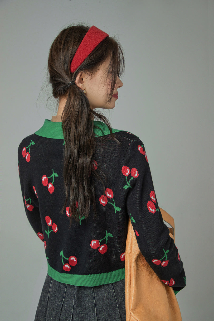 CHUU Cherry Polo Collar Colored Crop Knit Sweater