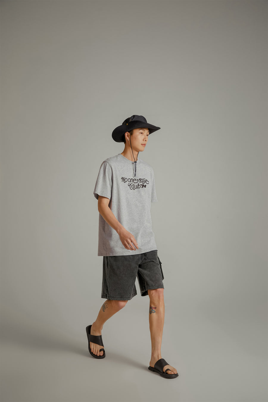 CHUU Noe Club Colored Loose Fit T-Shirt