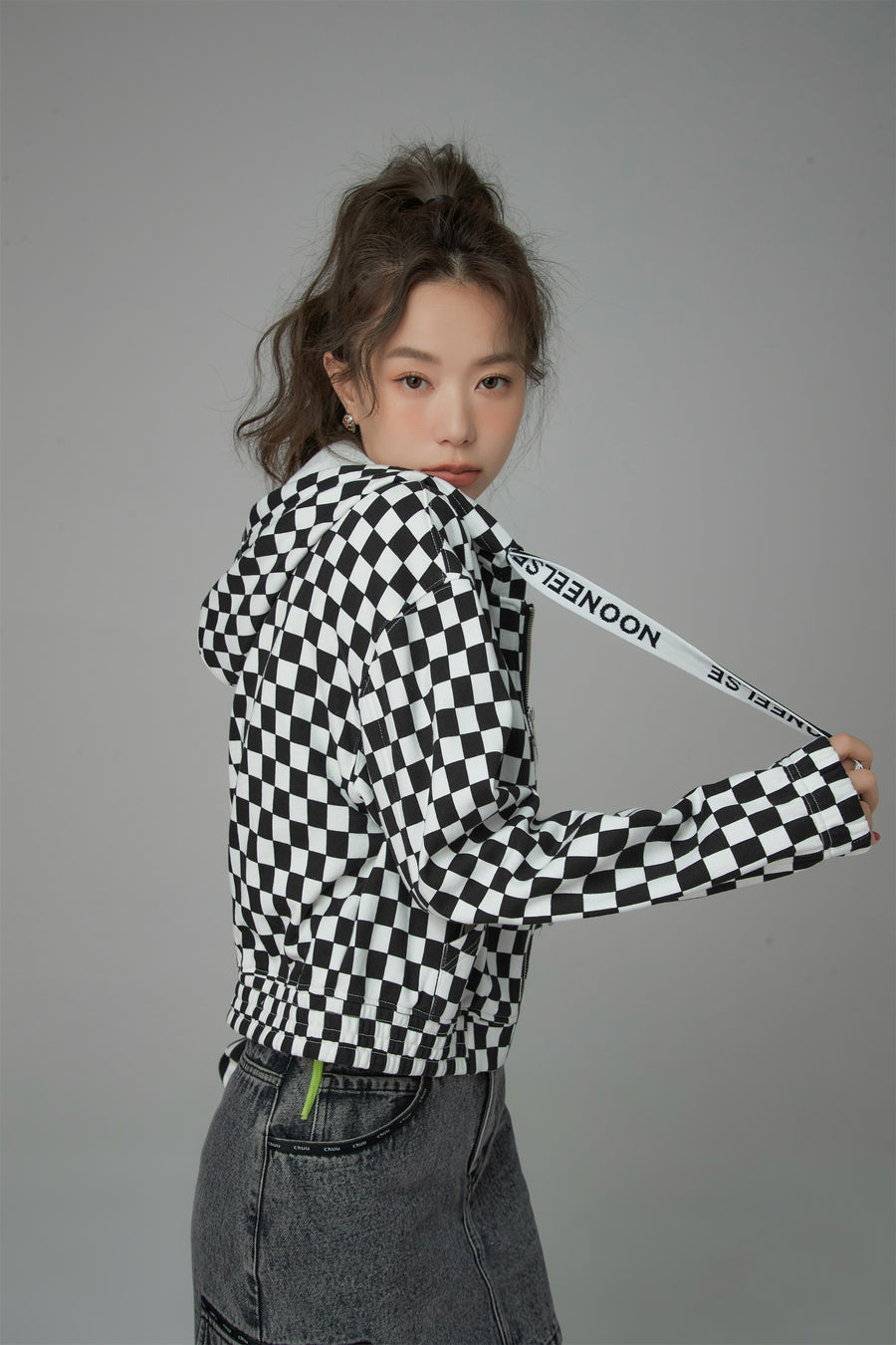 CHUU For Sure You Got This Checkered Jacket