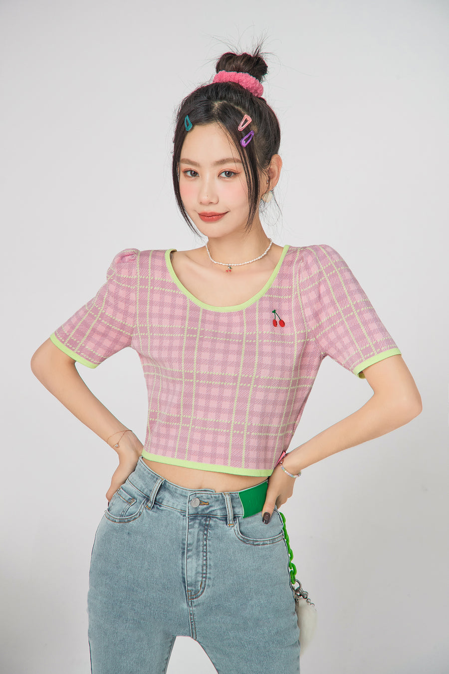 CHUU Check Puff Sleeve Knit Top