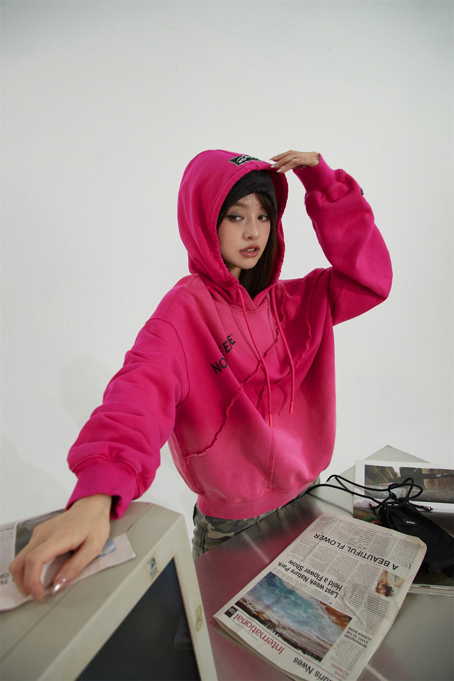 CHUU Noe Gradient Hoodie