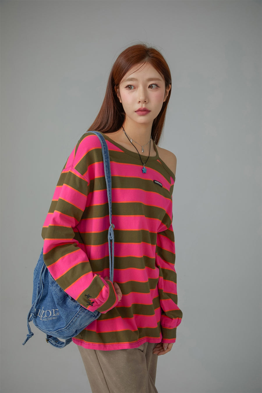 CHUU One Off Shoulder Loose Fit T-Shirt