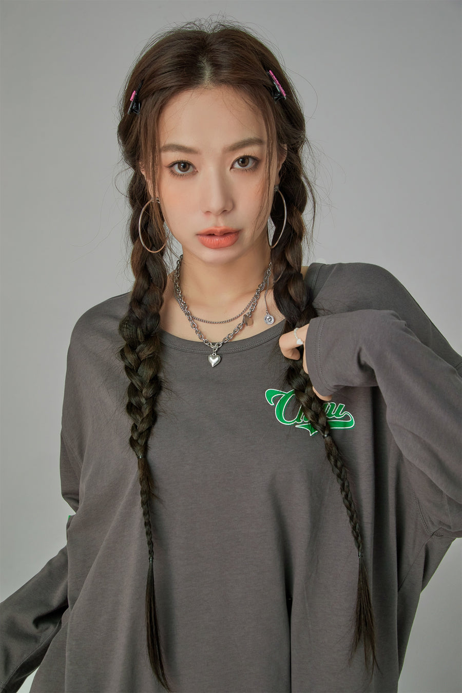 CHUU Side Slit Chuu Logo Loosefit Skater Top