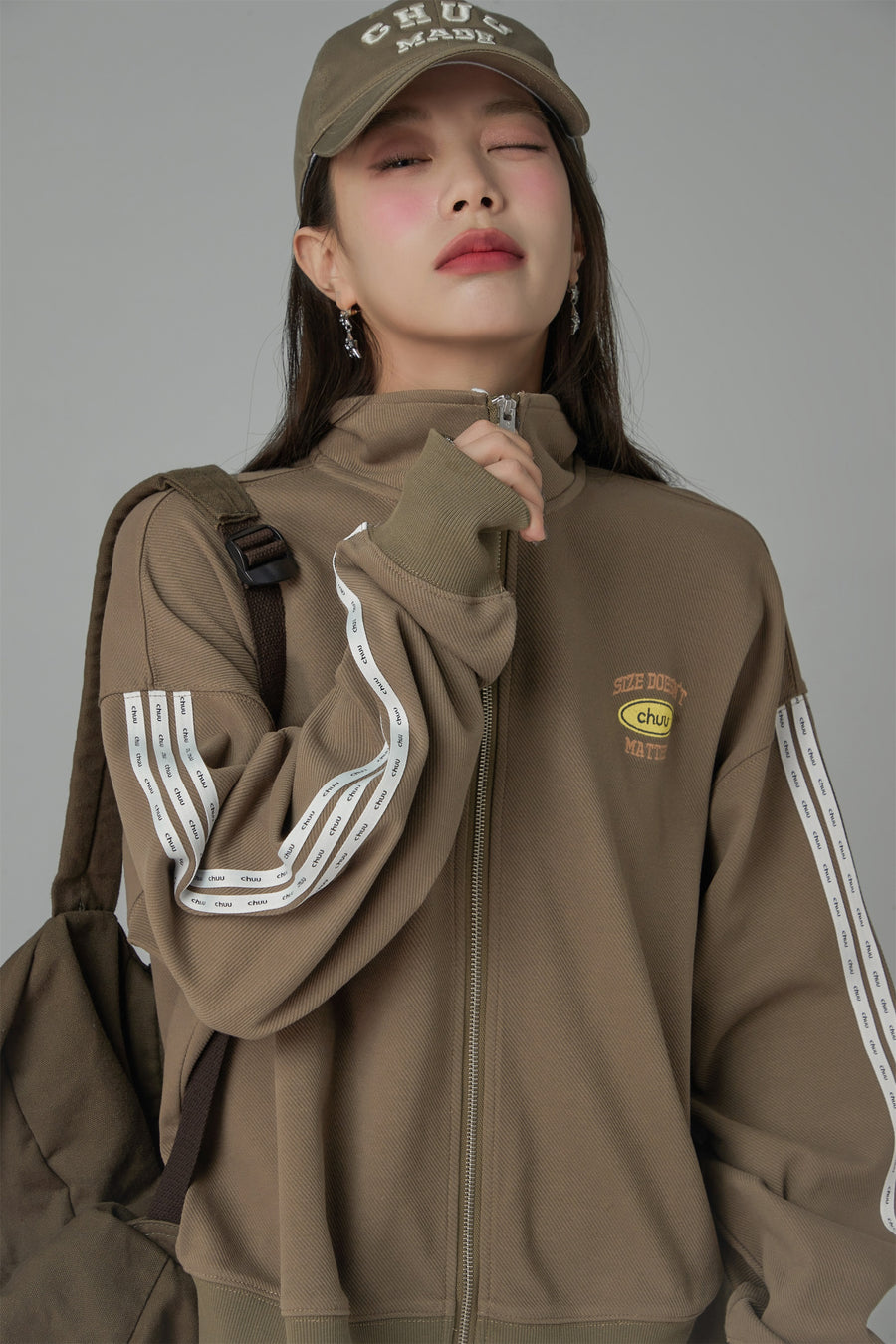 CHUU High Neck Zip-Up