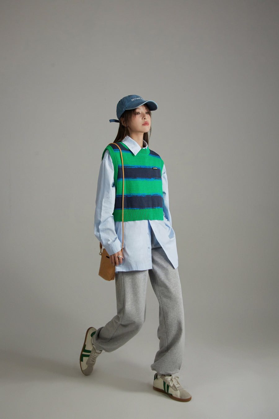 CHUU Striped Round-Neck Knit Vest