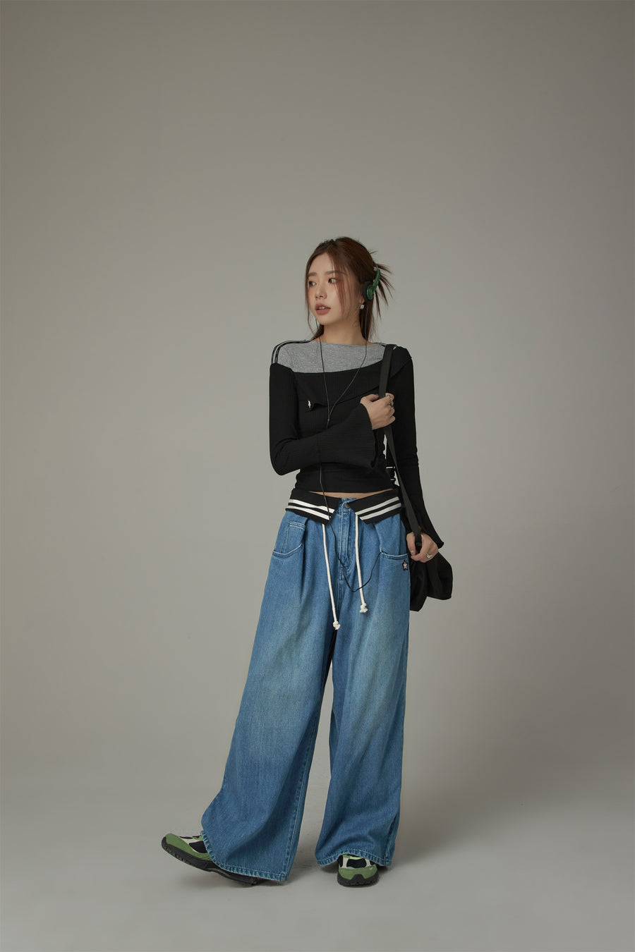 CHUU Contrast Ribbed Cropped T-Shirt