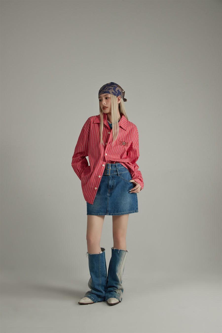 CHUU Star Logo Vertical Stripe Loose Fit Shirt