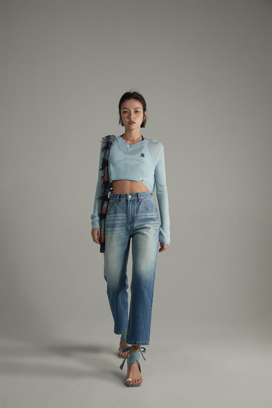 CHUU Gradient Wash Ankle Straight Jeans