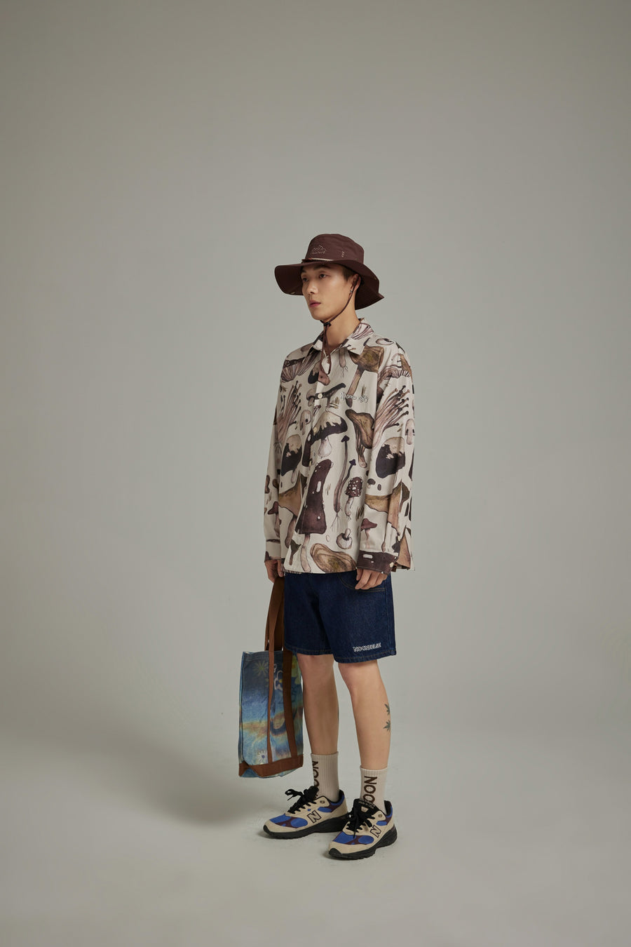 CHUU Mushroom Club Loose Fit Shirt