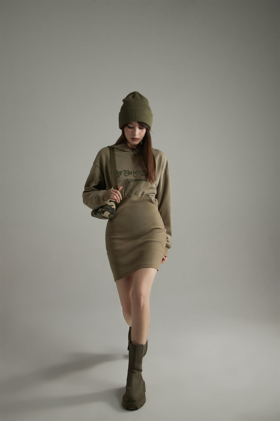 CHUU Noe Chic Hoodie Dress