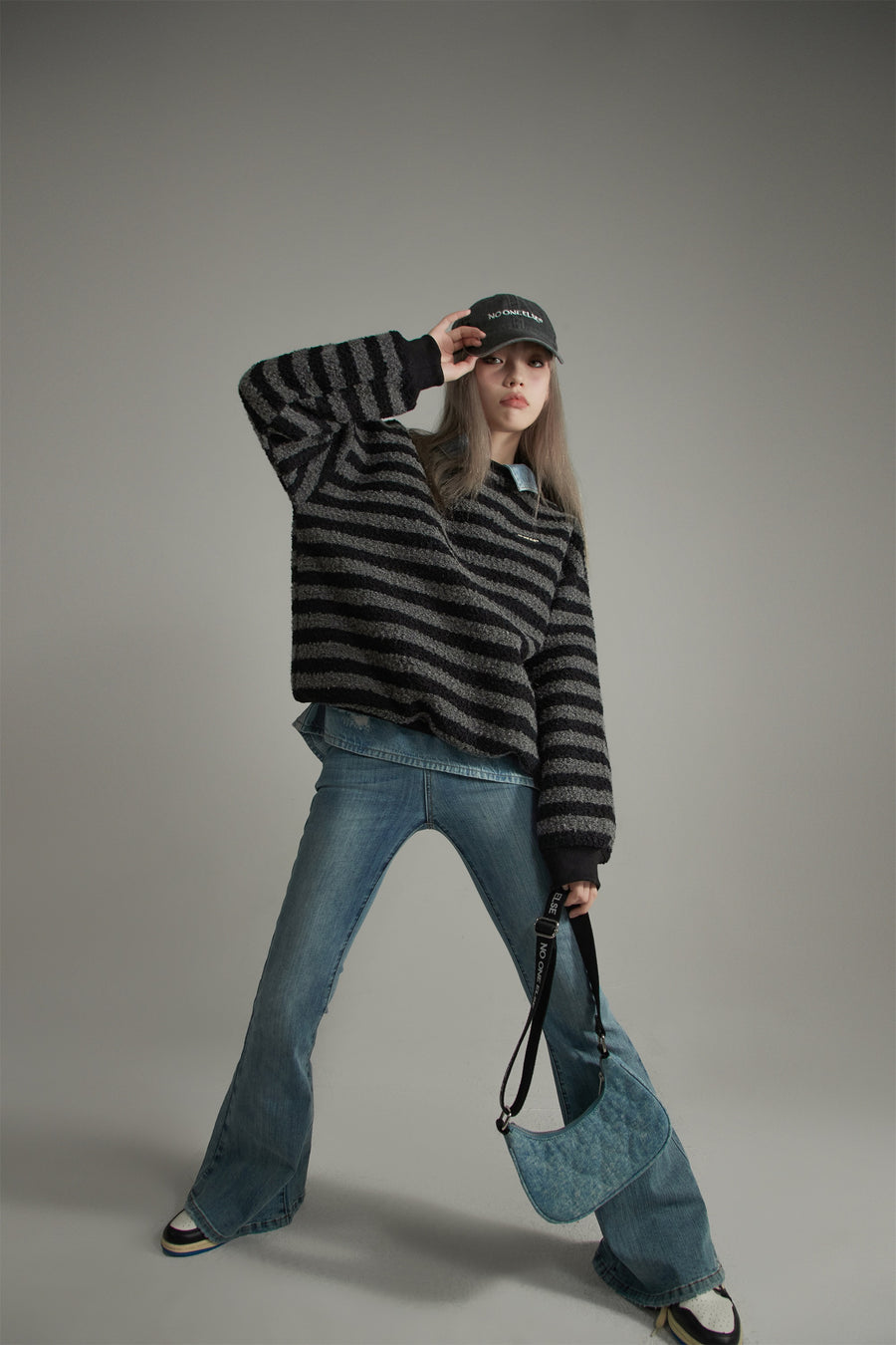 CHUU Striped Loose-Fit Sweatshirt