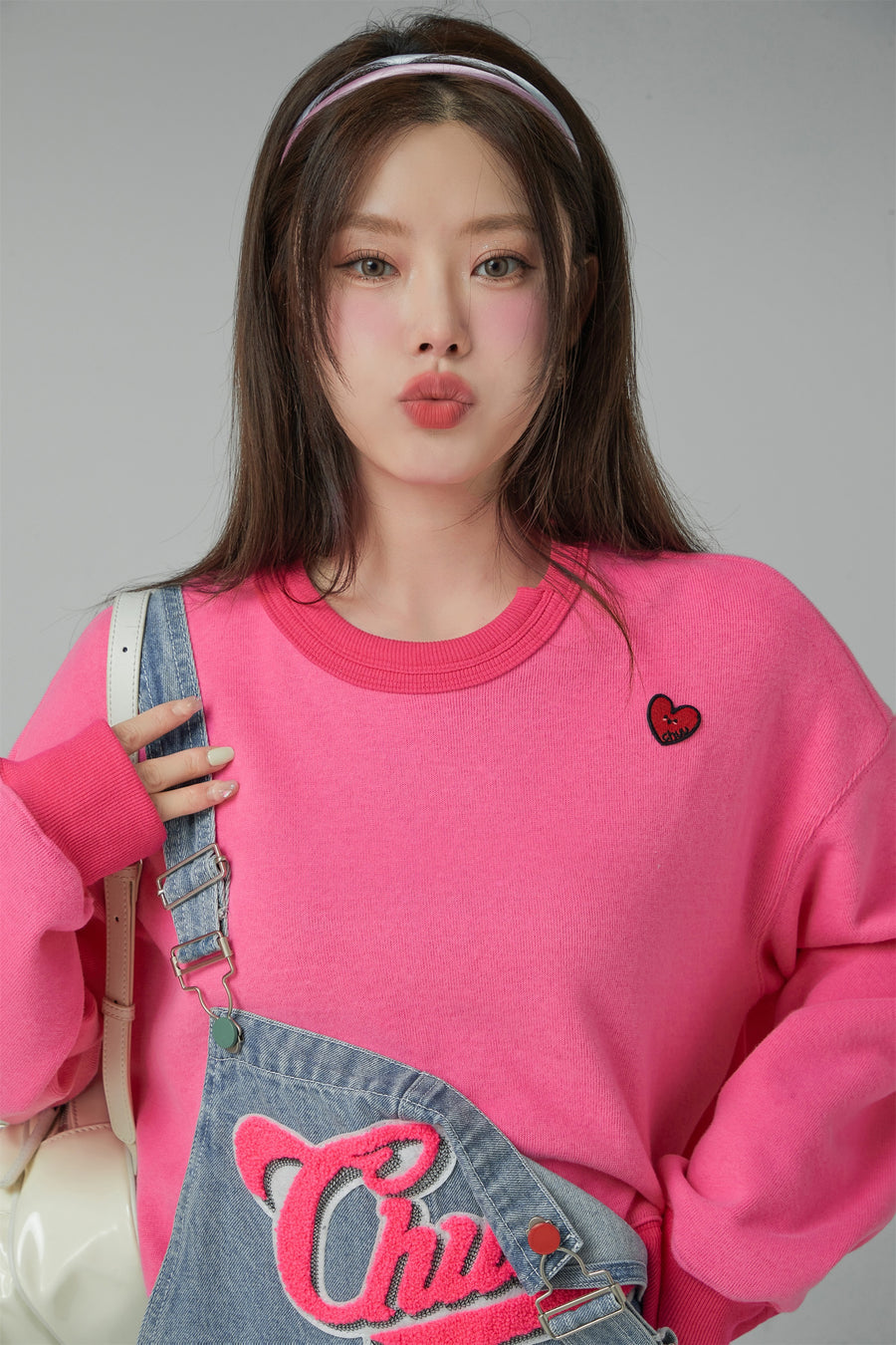 CHUU Class Is In Session Heart Logo Sweatshirt