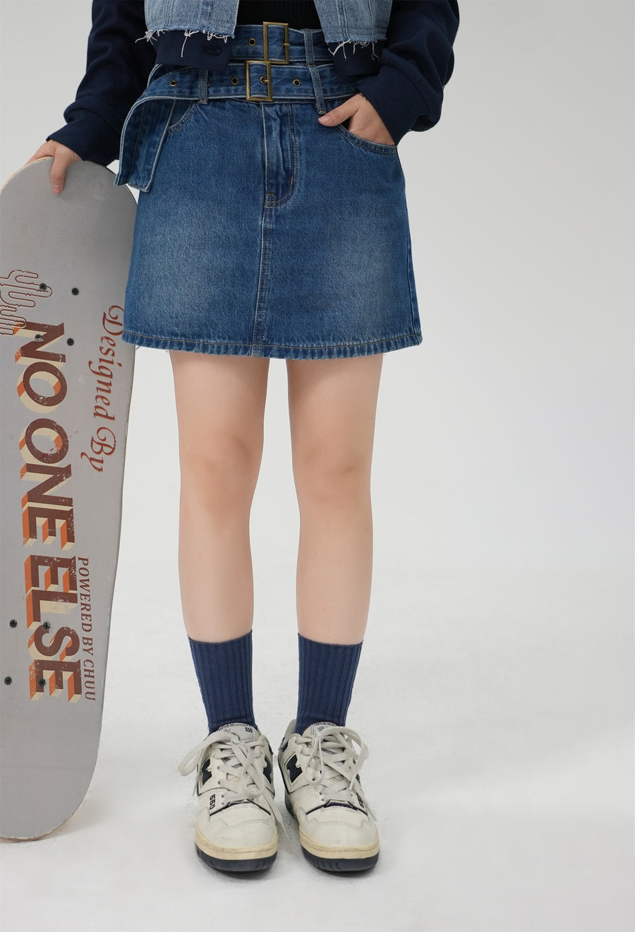 CHUU Noe Circle Logo Socks