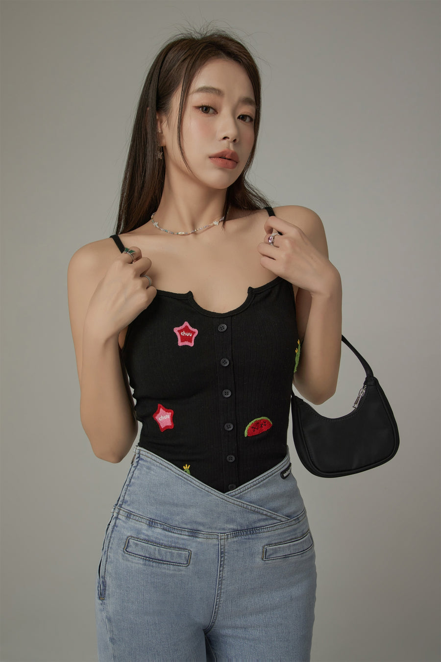 CHUU Embroidered Ribbed Top